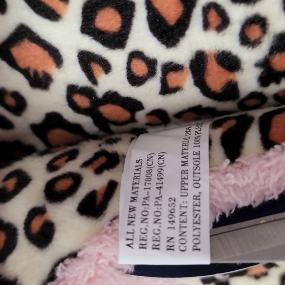 Royal Deluxe Memory Foam Slippers - Picture 11 of 11